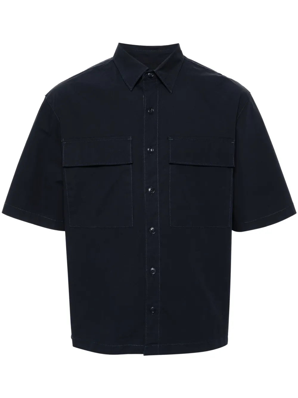 Chest pocket short sleeve shirt