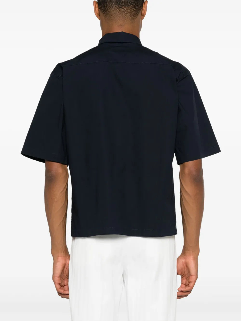 Chest pocket short sleeve shirt